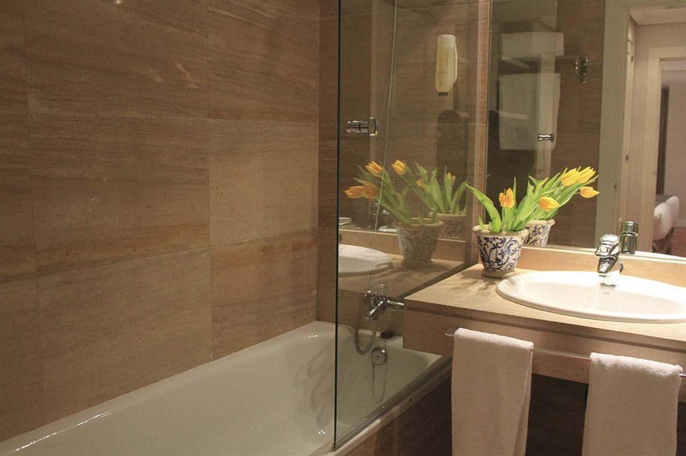 Boutike Cibeles Apartment Мадрид Екстериор снимка