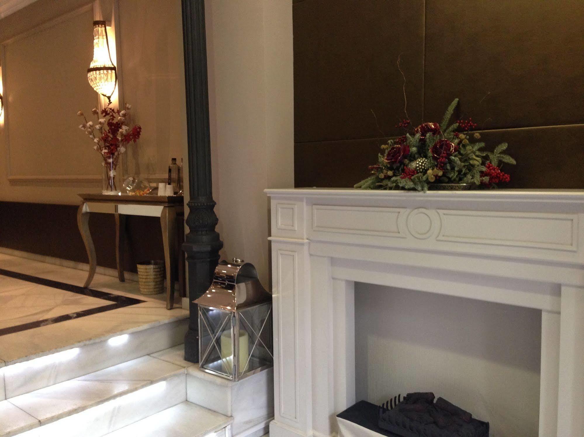 Boutike Cibeles Apartment Мадрид Екстериор снимка